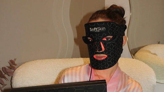 Kan LED-masker virkelig redusere rynker og akne? Fakta fra kliniske studier